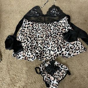 Intimate sleep wear